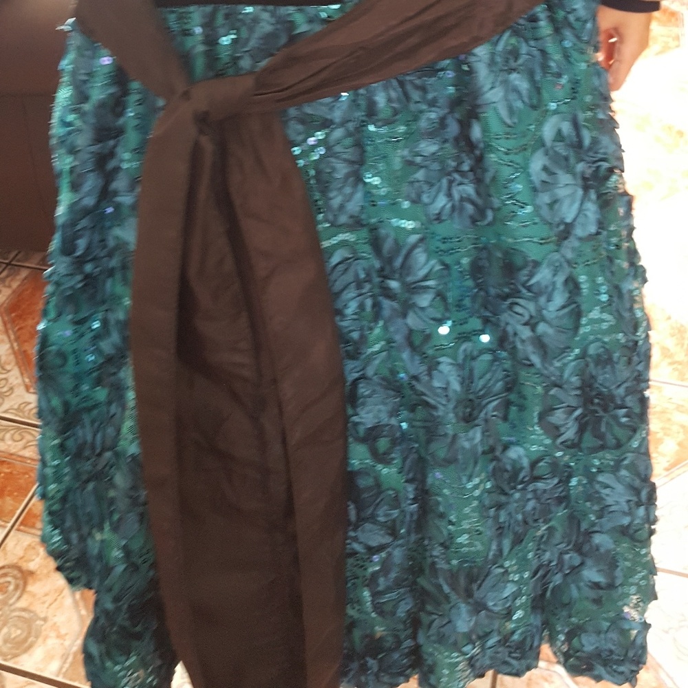 Pea and Lily dress